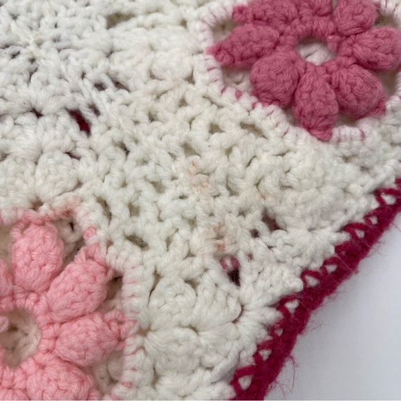White and Pink Hand Crocheted Throw Blanket Granny Squares 46x34 Baby Lap Afghan - Picture 3 of 7